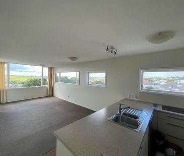 76 Coates Avenue , Orakei, Auckland 1071 - Photo 2