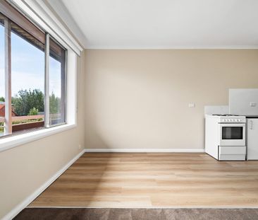 Stylish & Comfortable Living in a Prime Location - Photo 2