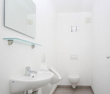 Großzügige Erdgeschosswohnung mit großem Balkon in ruhiger Lage - Foto 4