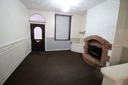 2 bed terraced house to rent in Swift Street, Ashton-Under-Lyne, OL6 - Photo 4