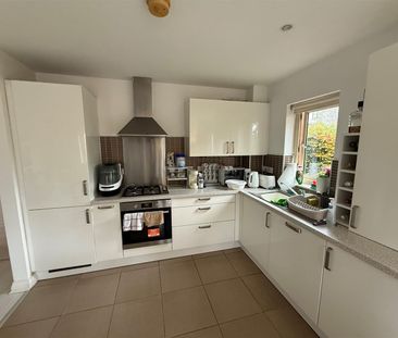 41 Coopers Mill Avenue, Dundonald, - Photo 4