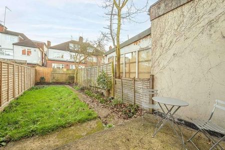 Ambrose Avenue, Golders Green, NW11 - Photo 5