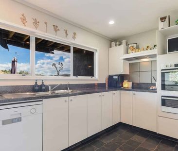 Bishopdale Townhouse - Photo 1