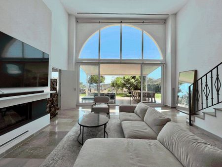 5 room luxury House for rent in Alcaidesa, Spain - Photo 5