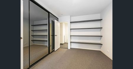 Spacious and well designed open plan living - Photo 4