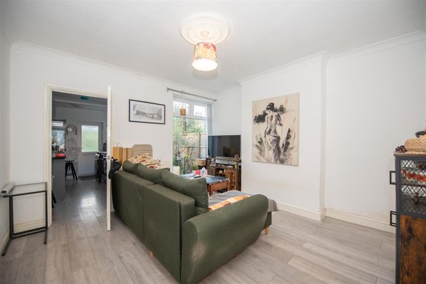 Second Avenue, Carlton, Nottingham - Photo 1