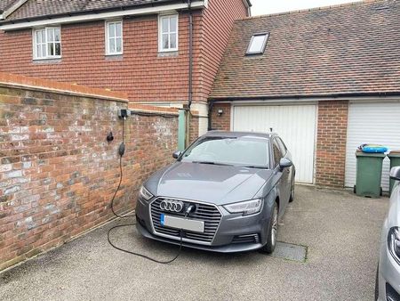 Morris Drive, Billingshurst, RH14 - Photo 2