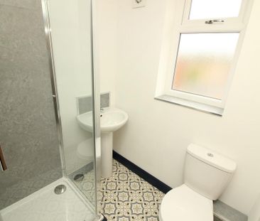 1 bedroom in a house share to rent - Photo 6