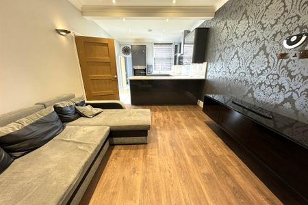 3 bedroom terraced house to rent - Photo 5