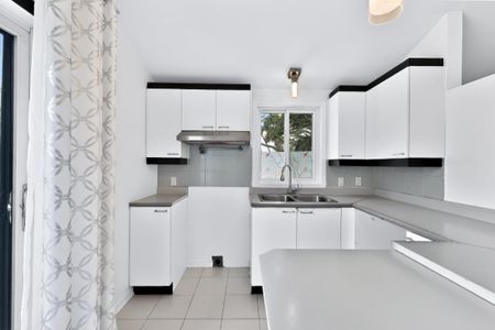 Maison à paliers multiples à louer - Laval (Fabreville) (Est) - Photo 5