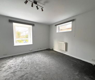 Moormede Crescent, Staines, Surrey, TW18 - Photo 1