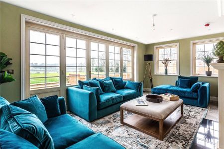 5 bedroom link detached house to rent - Photo 2