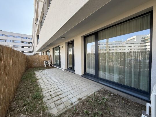 Apartament cu piscina si gradina proprie, nou, la prima inchiriere - Photo 1