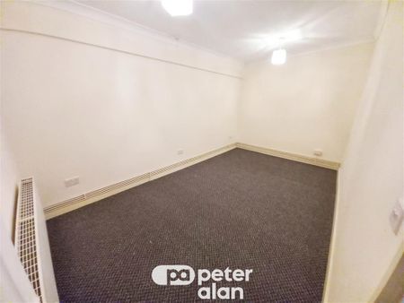 Cwmbach Road, ABERDARE - Photo 4