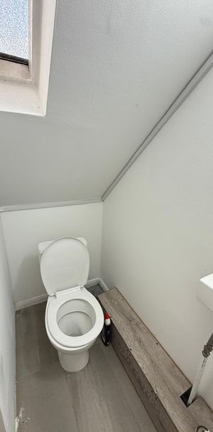 Studio Flat, Village Way, HA2 - Photo 1