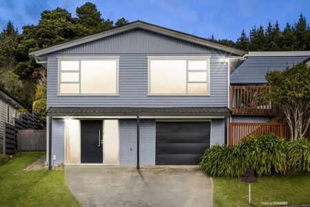 49 Sunrise Boulevard, Tawa - Photo 5