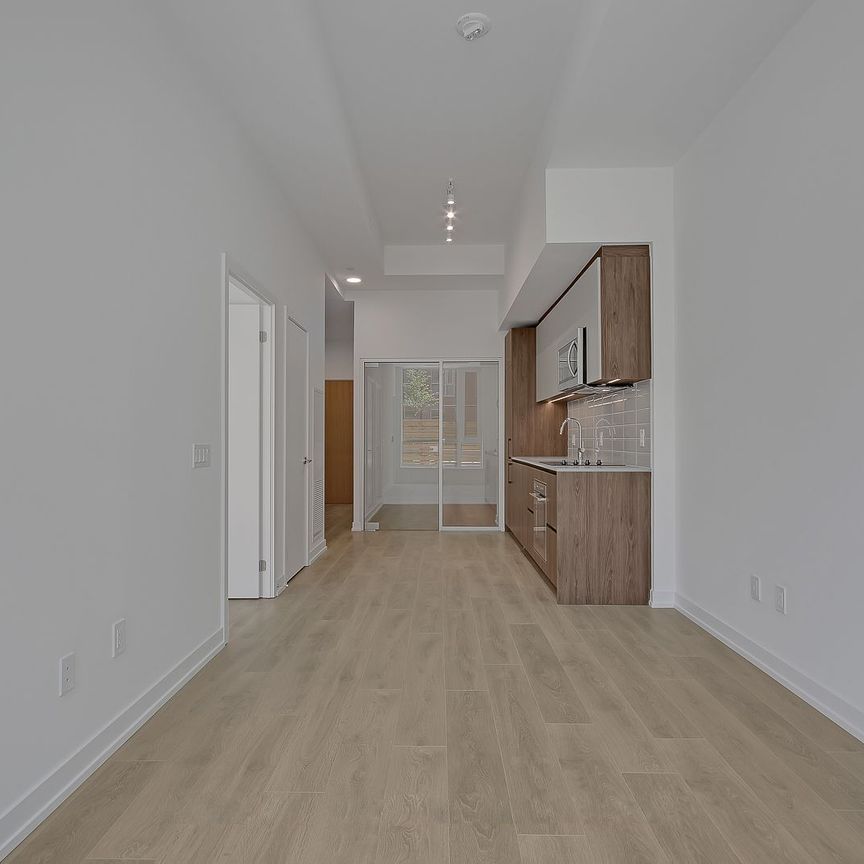 For Lease - 150 Logan Avenue Unit# 121, Toronto, Ontario - Photo 1