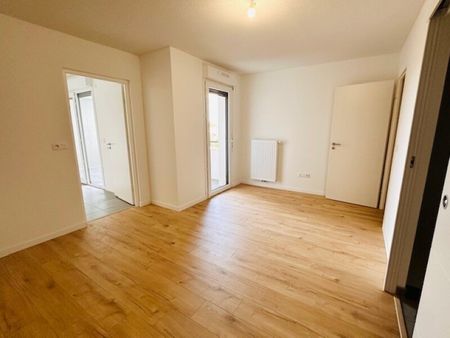 Location Appartement 2 pièces 47m² CENON 33150 - Photo 2