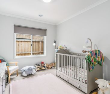 Quality, Near New, Family Home - Photo 4