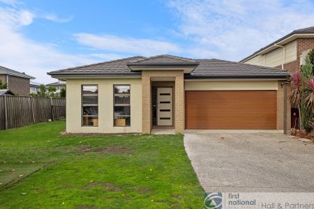 18 Dahlia Crescent, Keysborough - Photo 3