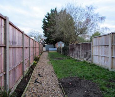 2 bedroom semi-detached house to rent - Photo 5