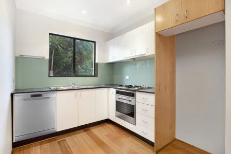 2/62-64 Clovelly Road, - Photo 3