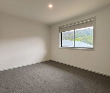 MOUNTAIN VIEWS ON QUIET CUL-DE-SAC STREET - Photo 4