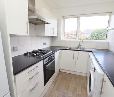 Red Road, Borehamwood - Photo 6