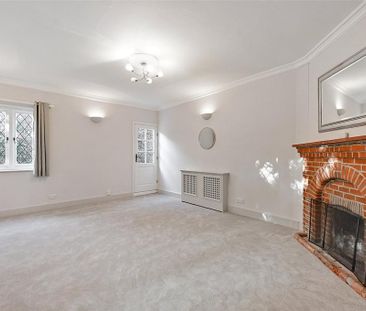 4 bedroom detached house to rent - Photo 2