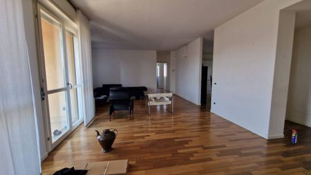 3 locali in Affitto a Bergamo – Zona: Borgo Palazzo - Photo 4
