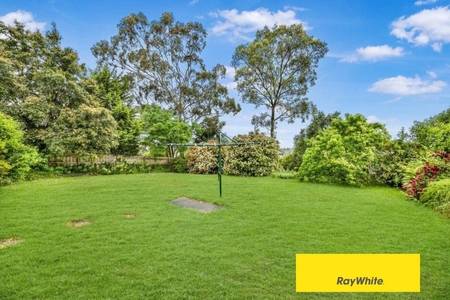 Inviting 3-bedroom home with 8 month lease - Photo 3