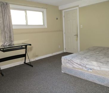 For Lease - 383 Castlegrove Close, London North, Ontario - Photo 2