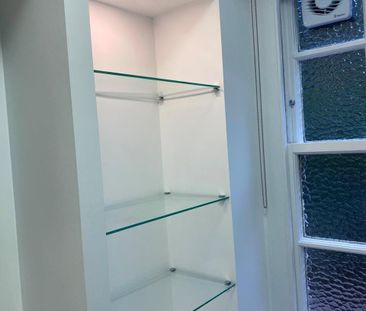 Studio Flat, Pelham Court, SW3 - Photo 2