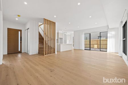 Luxury Parkside Living – Brand New 4-Bedroom Designer Home with Private Park Access - Photo 3
