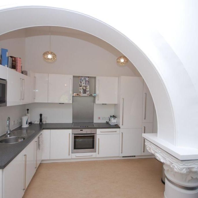 2 bedroom flat to rent - Photo 1