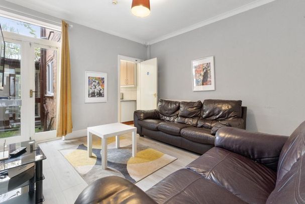 5 bedroom terraced house to rent - Photo 1