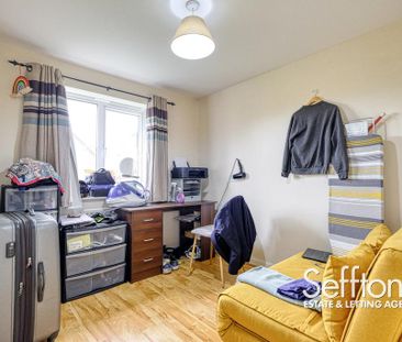 3 bedroom semi-detached house to rent - Photo 4