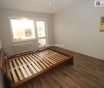 Krásný udržovaný byt 2+kk/L s lodžií s hezkým výhledem v Karlových ... - Photo 5