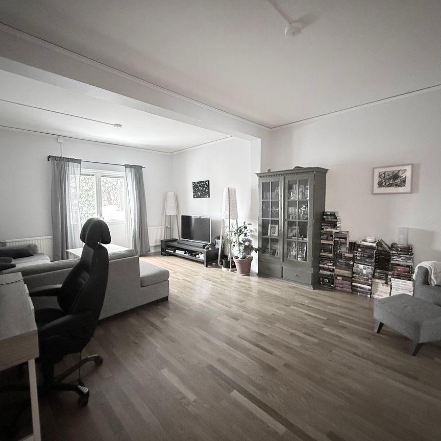 Trädgårdsgatan, Eskilstuna - Photo 1