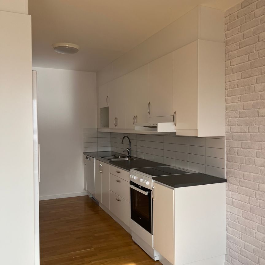Genuagatan, Västerås - Photo 1