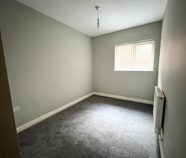 The Kingsway, SWANSEA - Photo 4