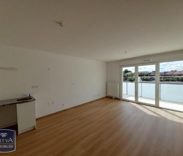 Location Appartement 2 pièces 42m² ARMENTIERES 59280 - Photo 1