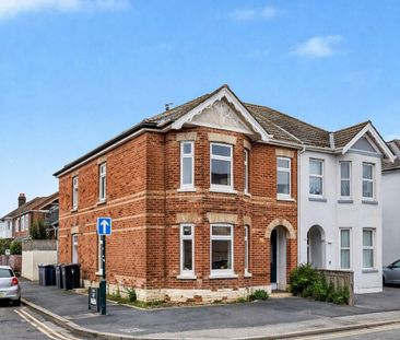 5 bedroom semi-detached house to rent - Photo 5