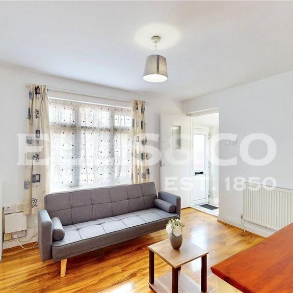 2 bedroom bungalow to rent - Photo 1