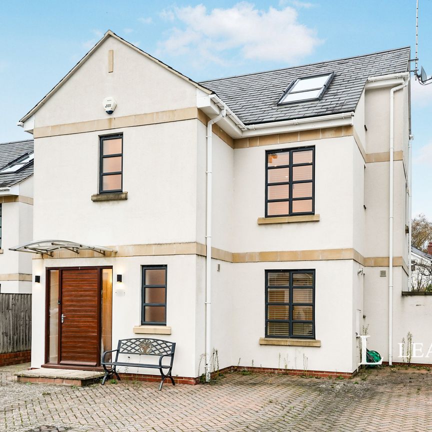 house to rent Kestrel Close, Cheltenham, Gloucestershire, GL53 - Photo 1