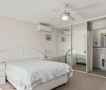 LARGE FAMILY HOME IN WILLASTON - Photo 5