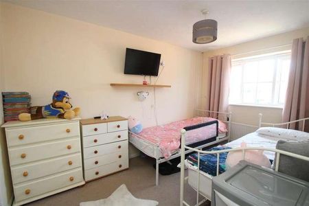 Clifford Avenue, Walton Cardiff, Tewkesbury, GL20 - Photo 2