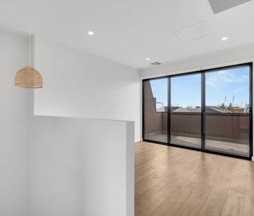 18 London Road, Port Adelaide SA 5015 - House For Rent - $700 | Domain - Photo 1