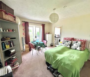 Studio to rent - Photo 5