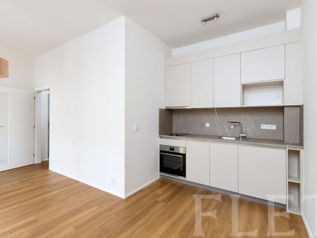 Pronájem bytu 1+kk 25 m2 - Fotografie 3